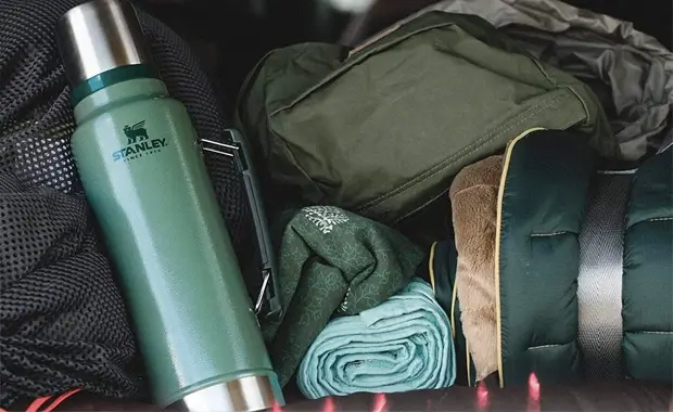 Garrafa térmica com isolamento a vácuo Stanley Classic, 1,4 L, Hammertone Green